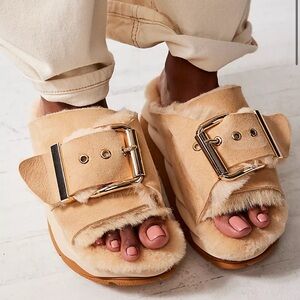 4CCCCEES Mellow Laze in Sand